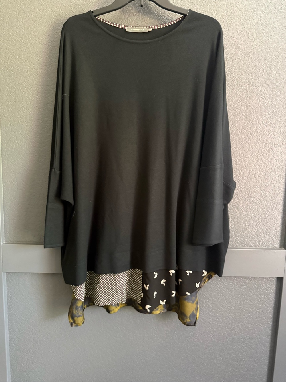 ALEMBIKA • oversized trapeze tunic top black white gold Small Medium long sleeve